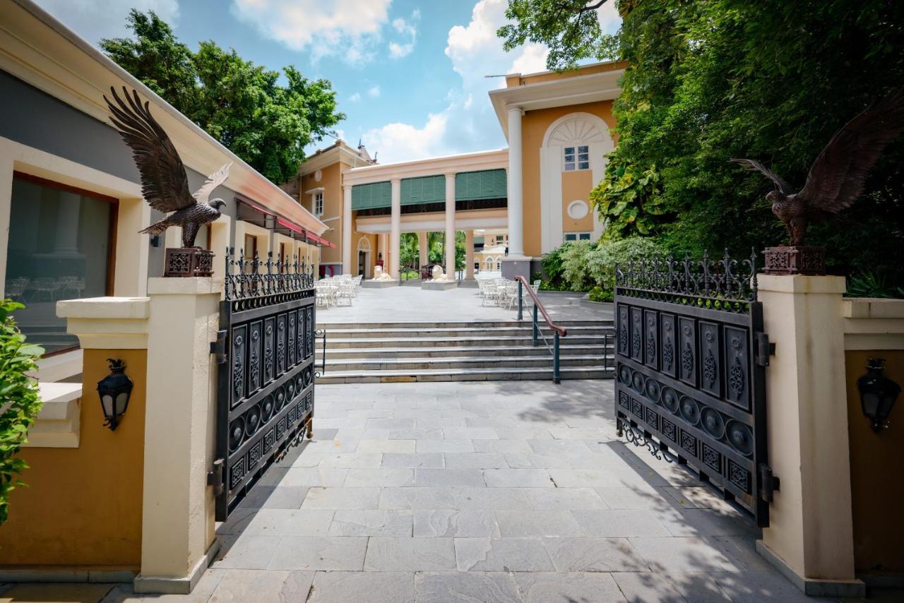 Raajkutir - Ihcl Seleqtions Hotel